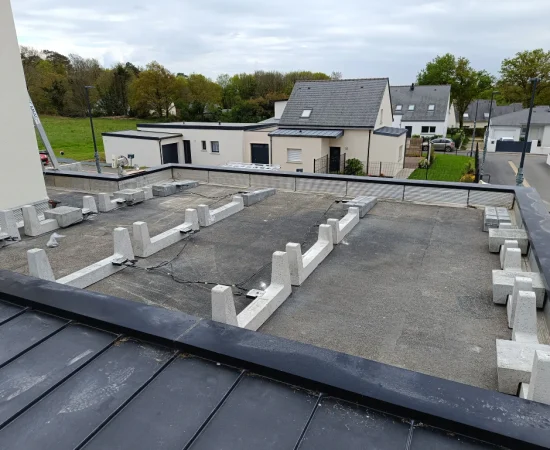Heol Breizh 29 installateur photovoltaique finistere maison individuelle Landivisiau toit plat membrane 2