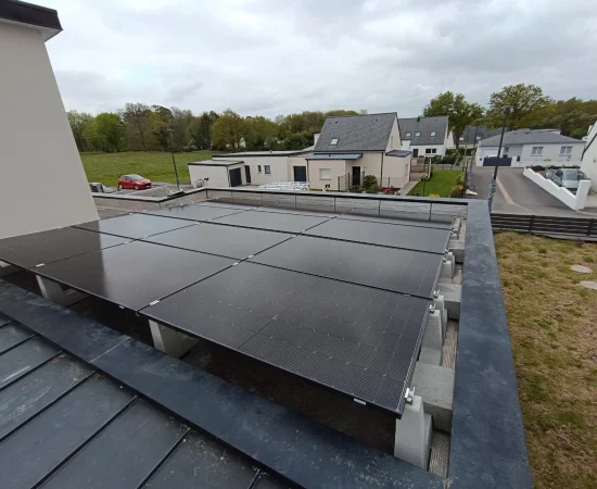 Heol Breizh 29 installateur photovoltaique finistere maison individuelle Landivisiau toit plat membrane 3