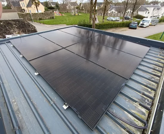 Heol Breizh 29 installateur photovoltaique finistere maison individuelle toiture zinc bac acier